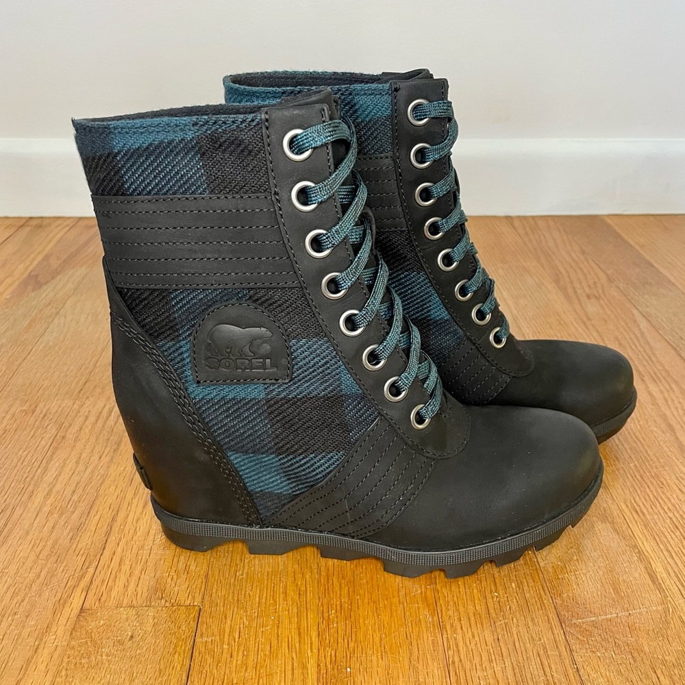 Sorel Lexie Wedge Booties - Green & Black Plaid - Womens 8